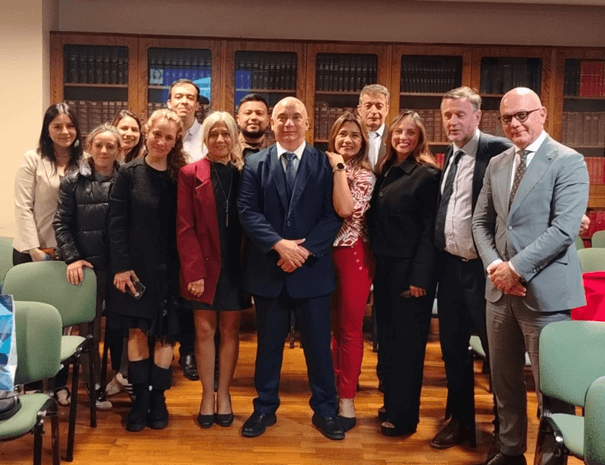 Photo 4 - Interaction with Participants and Attendees